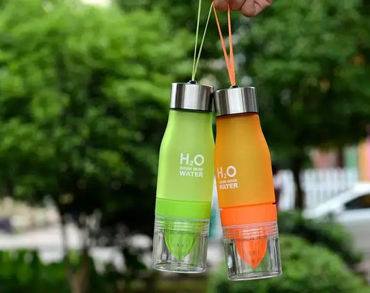 Napravi svoju vlastitu vitaminsku vodu. Natural detox & hydration uz H20 VitalSqueeze